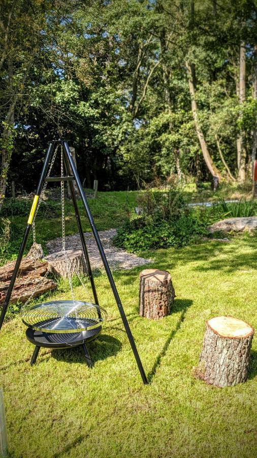 Emlyn'S Coppice - Luxury Woodland Glamping Villa Holywell  Exterior photo