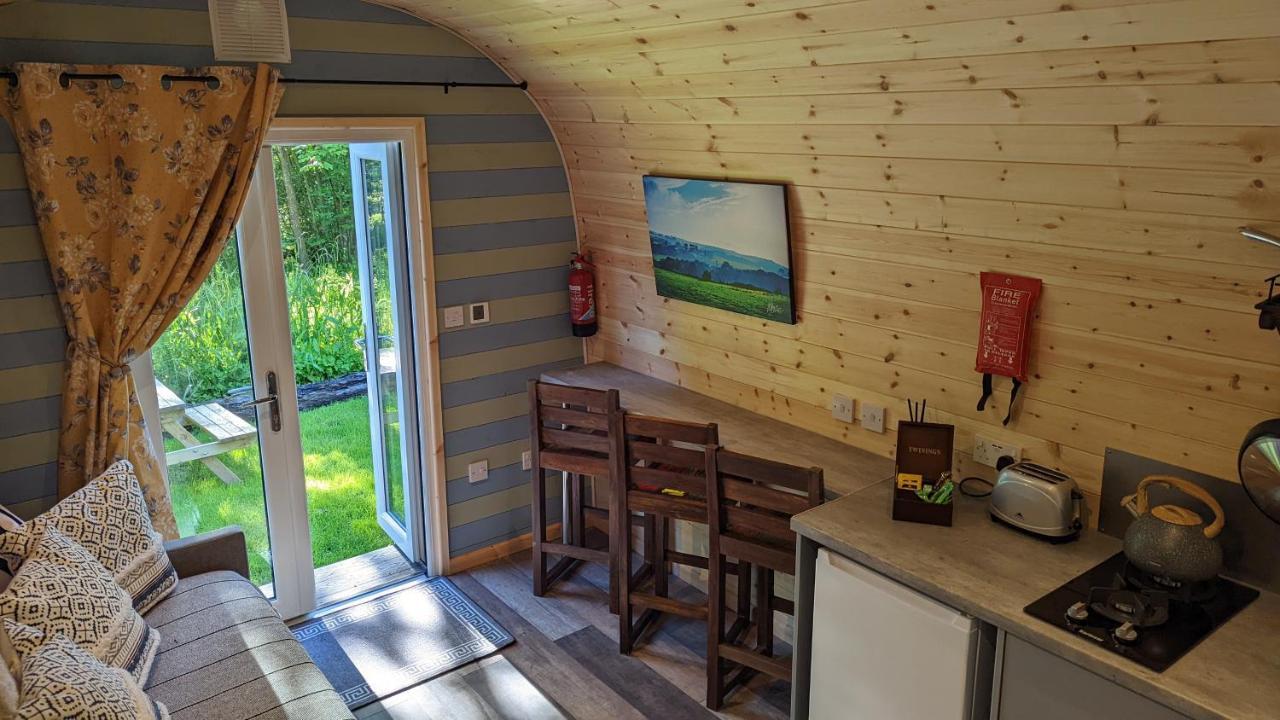 Emlyn'S Coppice - Luxury Woodland Glamping Villa Holywell  Exterior photo